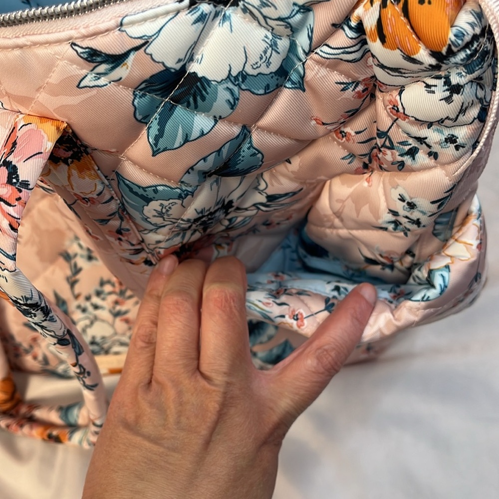 NWT Vera Bradley Large Multi-Strap Tote - Peach Blossom Bouquet - Picture 5 of 7